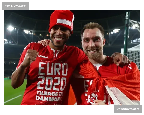 颁奖典礼上的泪水:丹麦队长安慰失点年轻队友 颁奖典礼上的泪水:丹麦队长安慰失点年轻队友